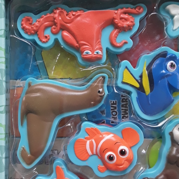 New Cute Disney Pixar Finding Dory Book Game - Picture 6 of 15